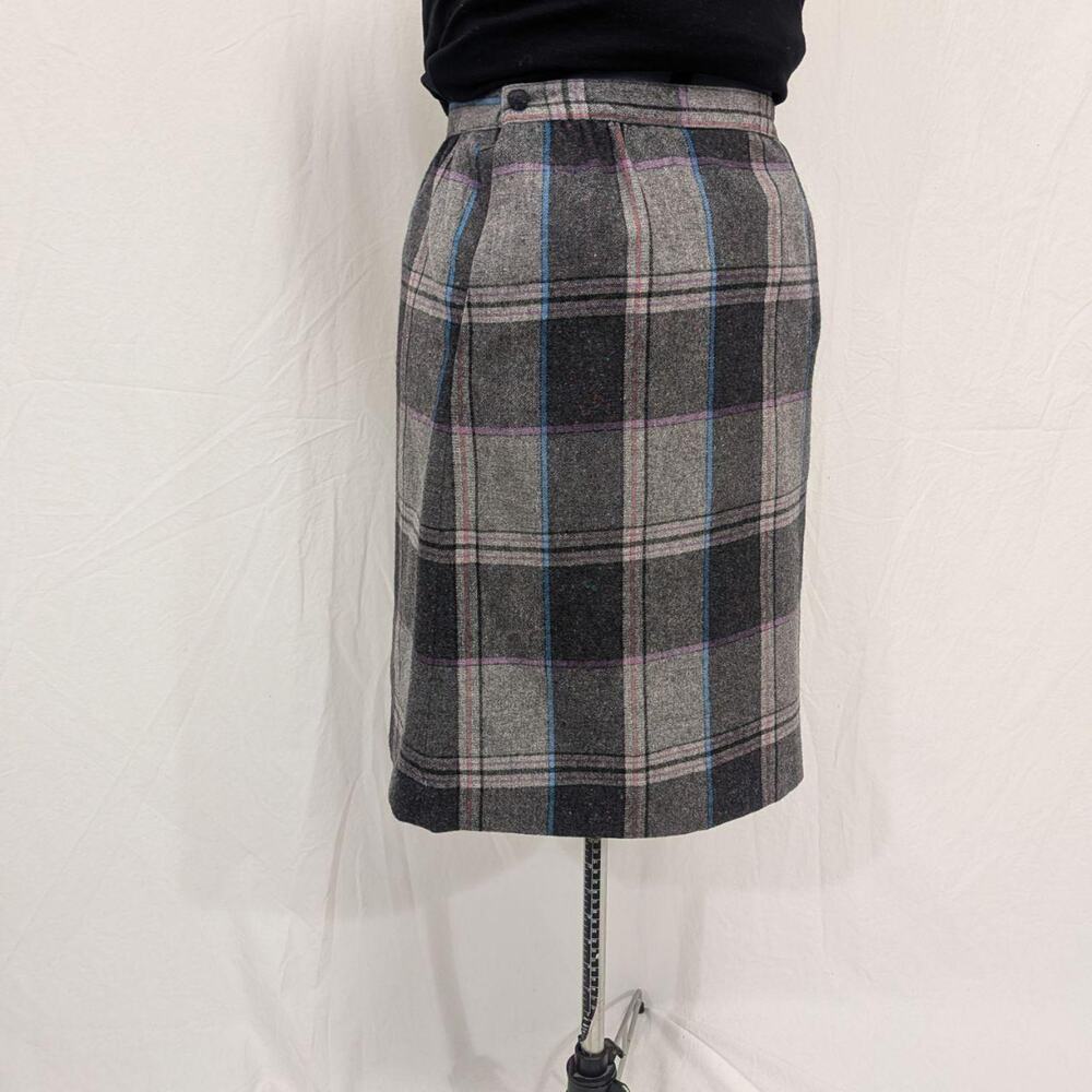Gray Plaid A-line Pure Wool Skirt, size S